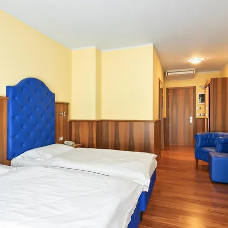 Internazionale ホテル 4*