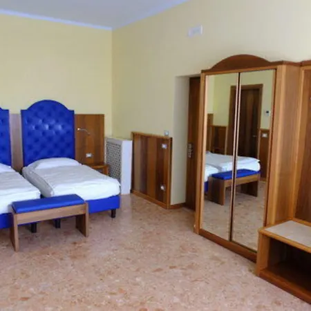 Отель Internazionale Торри-дель-Бенако