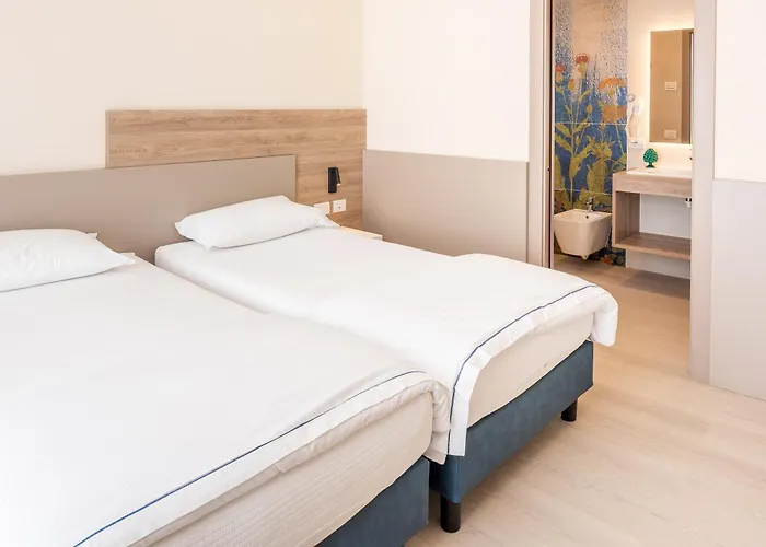 Hotel Internazionale Torri Del Benaco