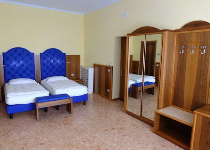 Hotel Internazionale Torri Del Benaco