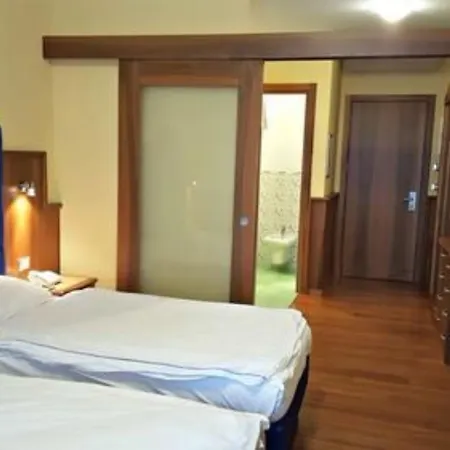 מלון Internazionale טורי דל בנקו