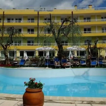 Internazionale 4* טורי דל בנקו