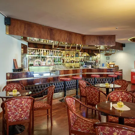 מלון Internazionale 4*